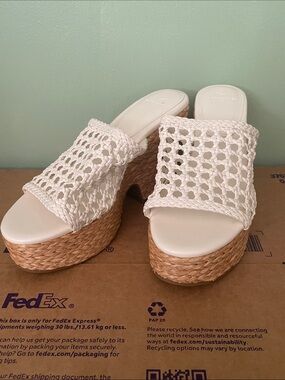 Marc Fisher Woven White Platform Slide Sandals - Women 10M
